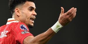 记者：迪亚斯将告知红军若加薪留下否则离开，巴萨拜仁给三倍薪资